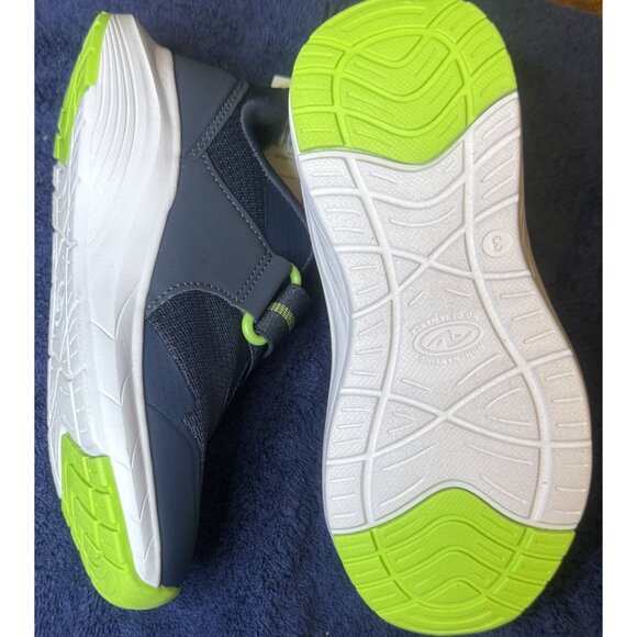 Pokemon Kids Athletic Shoes Size 3 With Odor Control & Memory Foam - Picture 4 of 4